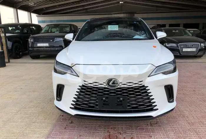 لكزس RX350 2025 فل كامل بنزين ابيض سعودي
