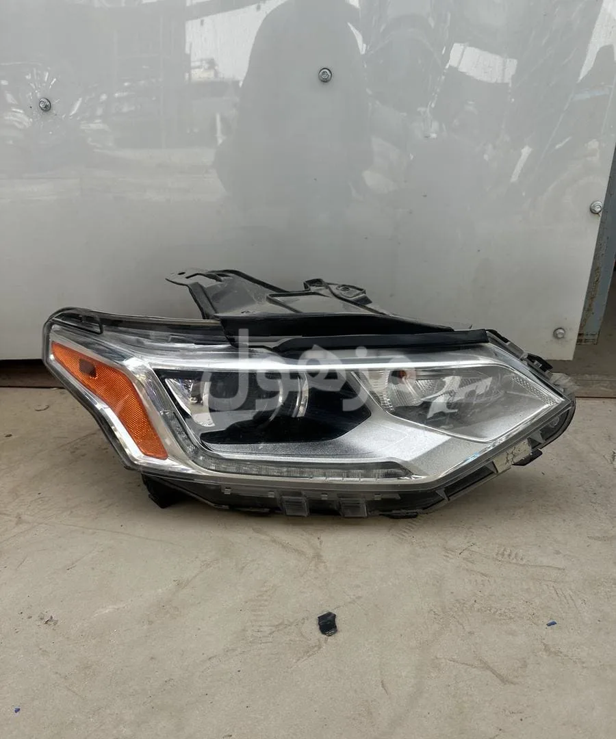 Right headlight for Traverse 2018-2019-2020-2021, original from the agency, on condition.