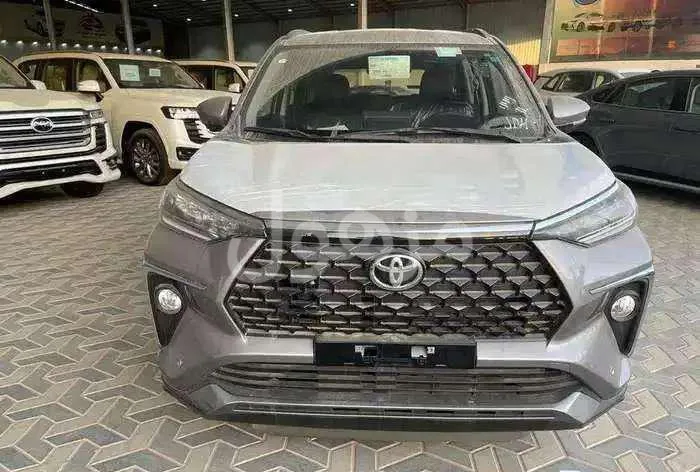 تويوتا فيلوز 2026 GLX جديد شاشة وكاميرا خلفية - الرياض