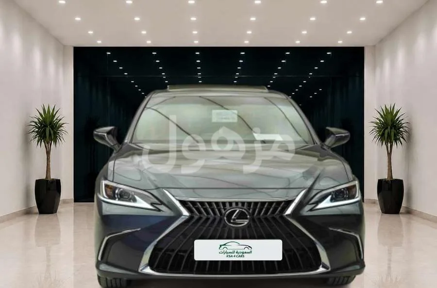Lexus ES250 standard 2025 best instalment price in the Kingdom