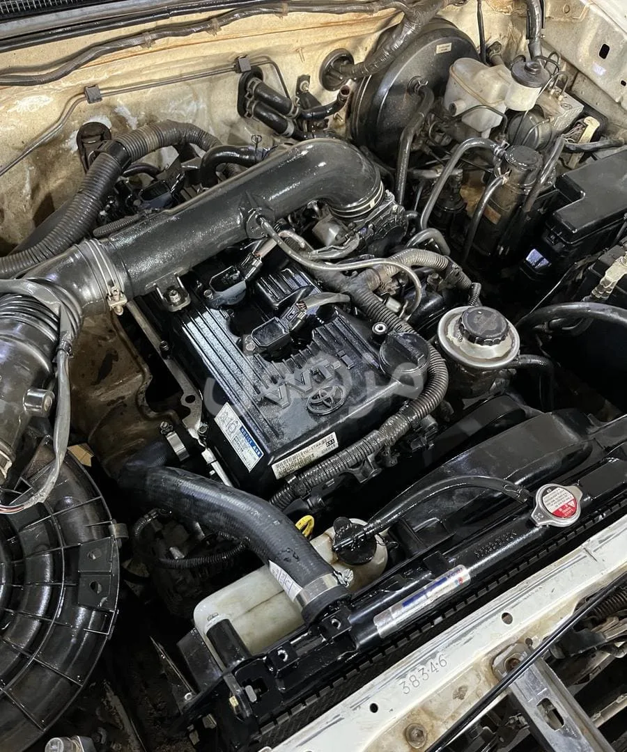 Hilux chassis engine