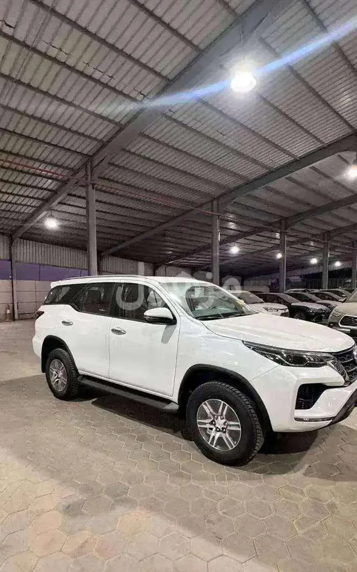 Toyota Fortuner VX1 petrol 2026