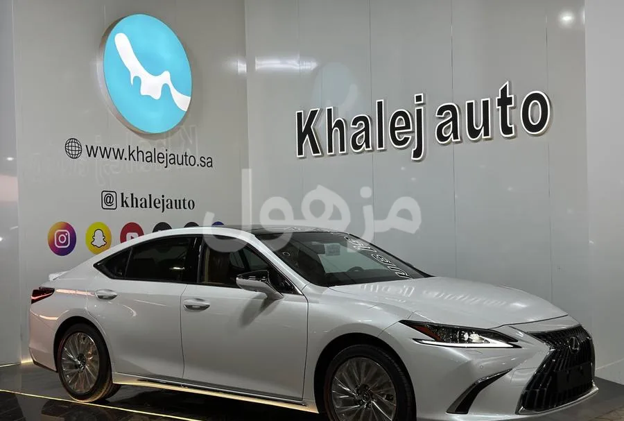 Lexus ES350 2025, Front-Wheel Drive, V6 Petrol - Jeddah