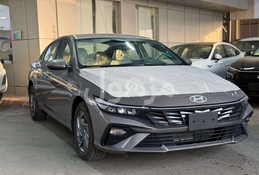 Hyundai Elantra 2026 Smart, Rear Camera and Sensors - Jeddah