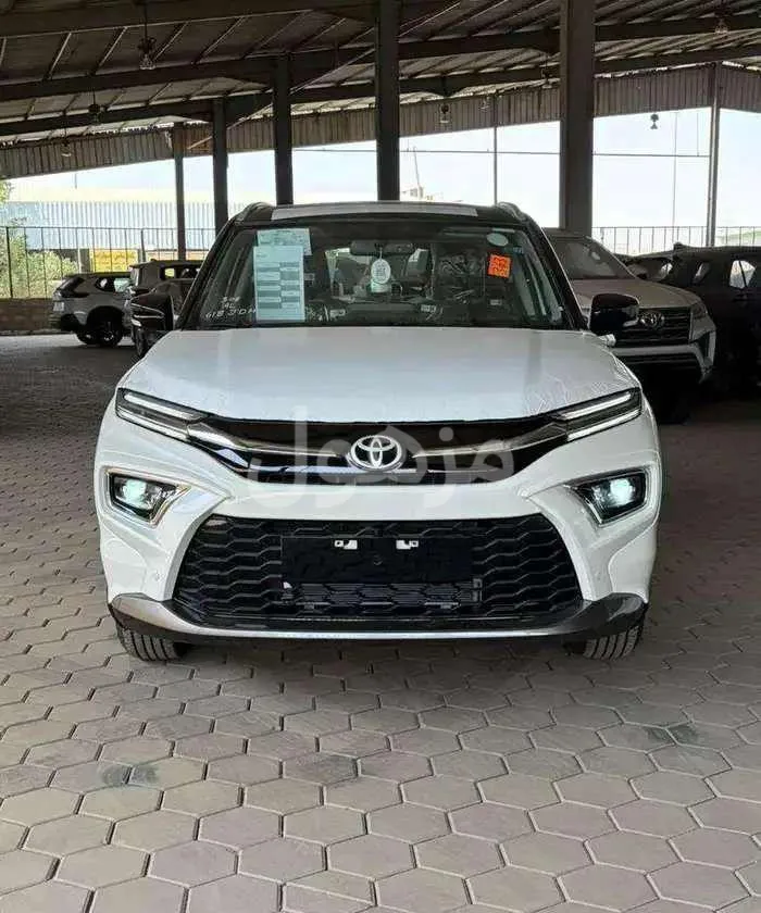 Toyota Urban GLX model 2026