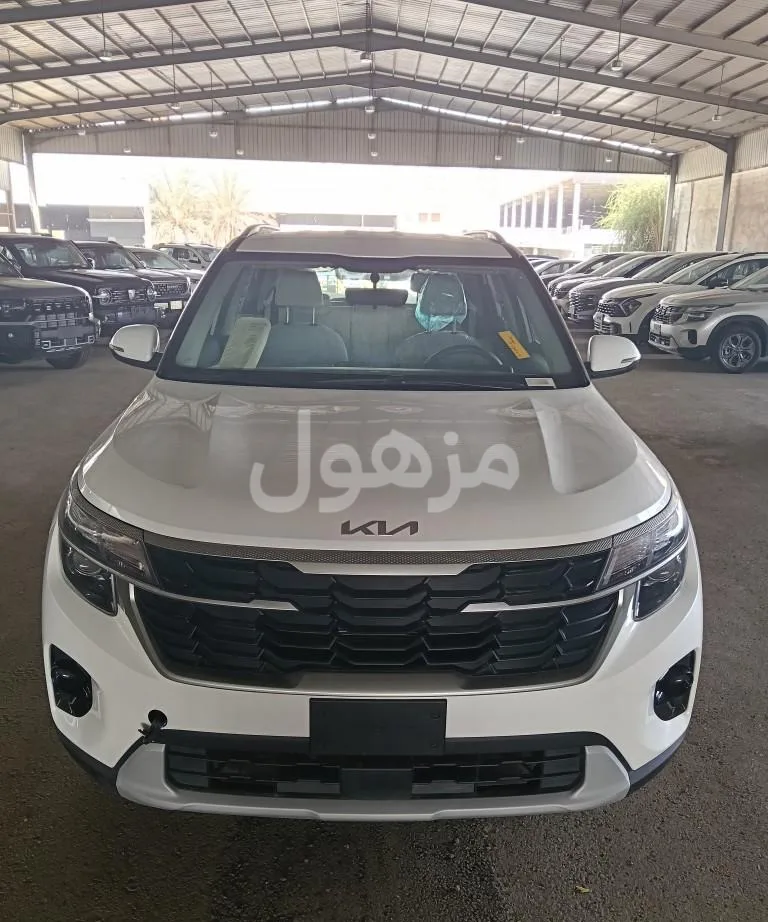 Kia Seltos 2026, Standard Plus, Screen and Camera - Jeddah