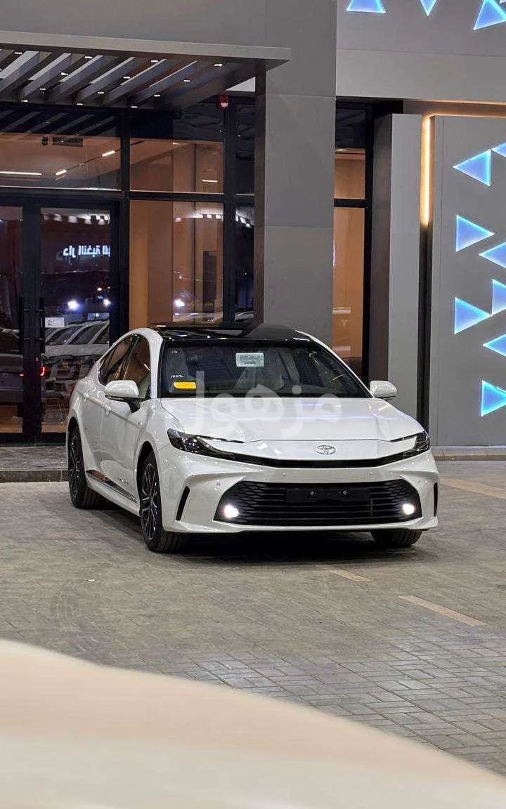Toyota Camry 2026, Mid Option, Hybrid, Panoramic Roof, Saudi - Riyadh