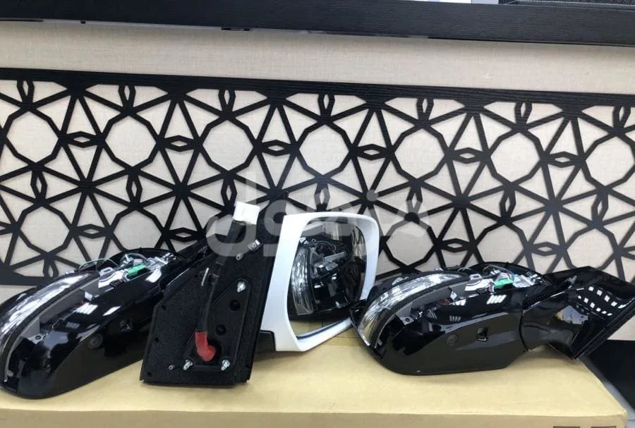 مرايه يمين جيب لكزس LX570