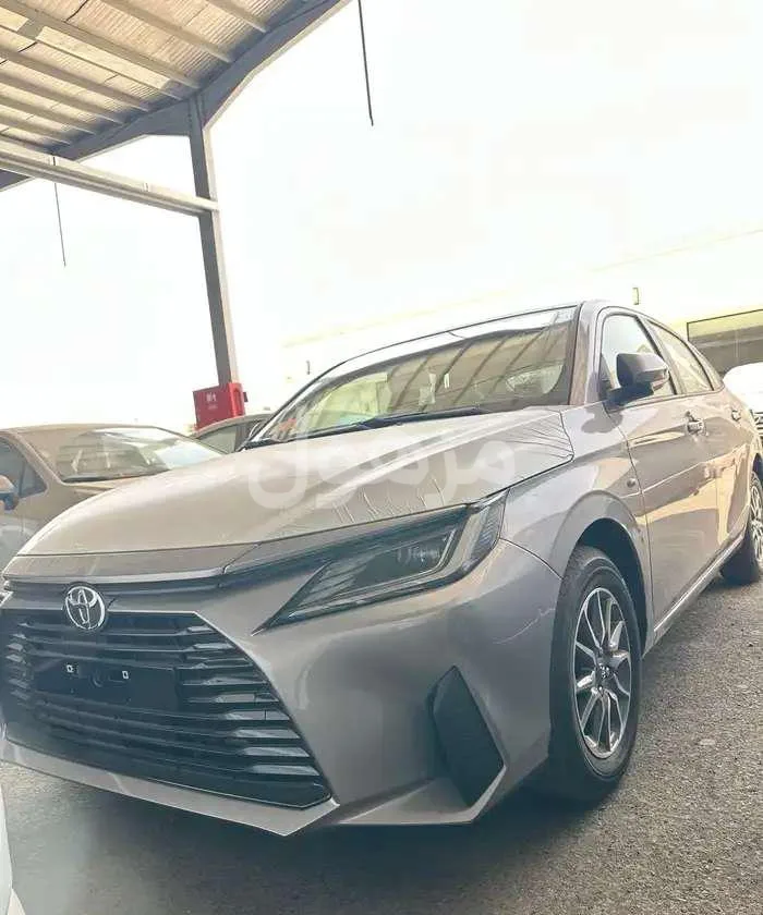 Toyota Yaris Y 2026 available, cash and instalments