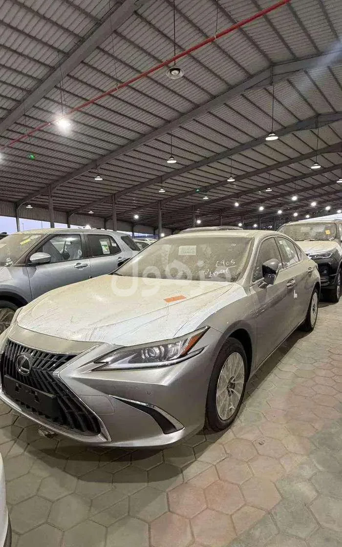 Lexus ES 2025, New, Sunroof - Jeddah