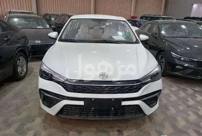 ام جي MG 5 استاندر موديل 2025 الشكل الجديد.