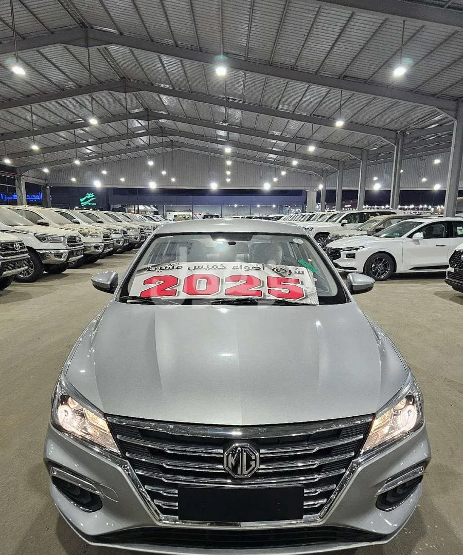 MG 5 standard 2025 cash and installments