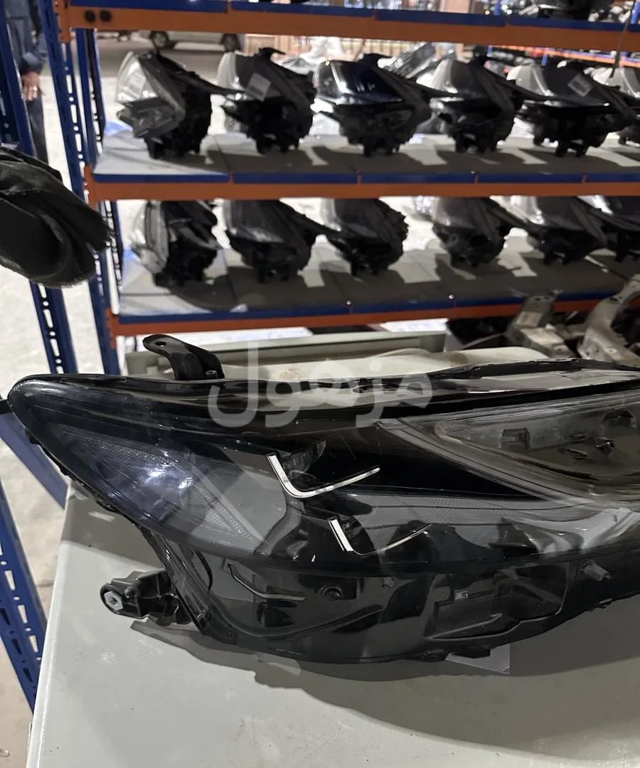 Right headlight for Camry, dual lens, 2025, original from the agency.